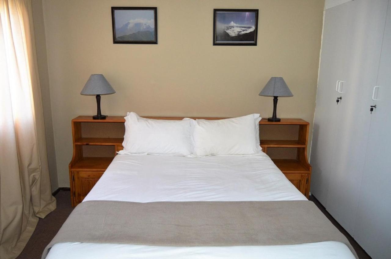 Motebong Lodge Bokong Екстер'єр фото